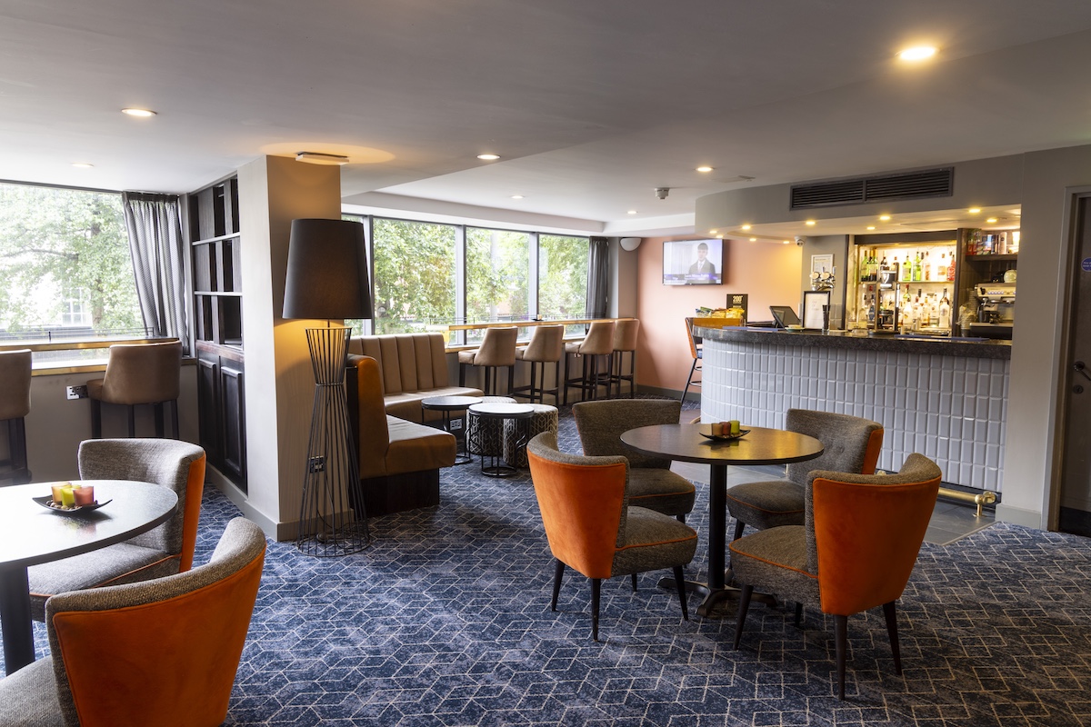 Lounge Bar